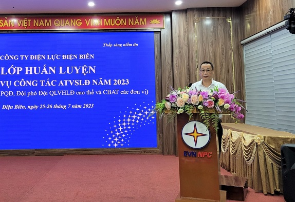 Huấn luyện, Thẻ AT